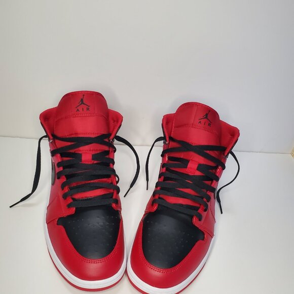 Pre-Loved Nike Air Jordan 1 Mid Reverse Bred Size 12 554724-660 - Picture 2 of 13